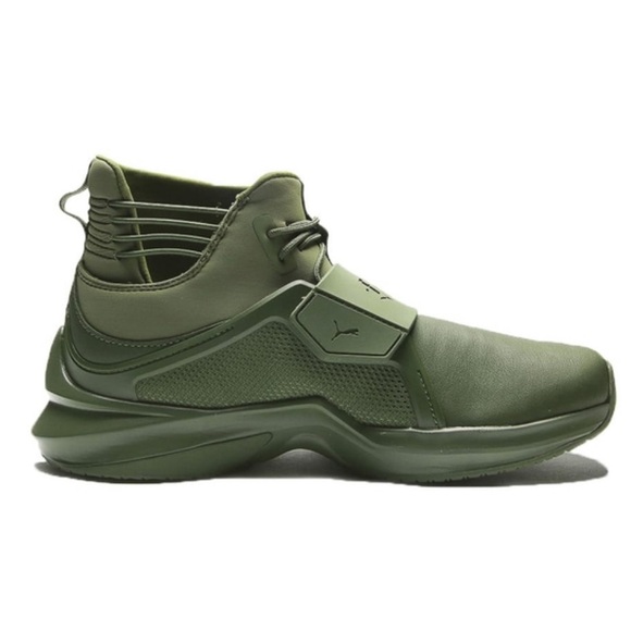Puma Shoes - PUMA FENTY by Rihanna high top sneakers size 7